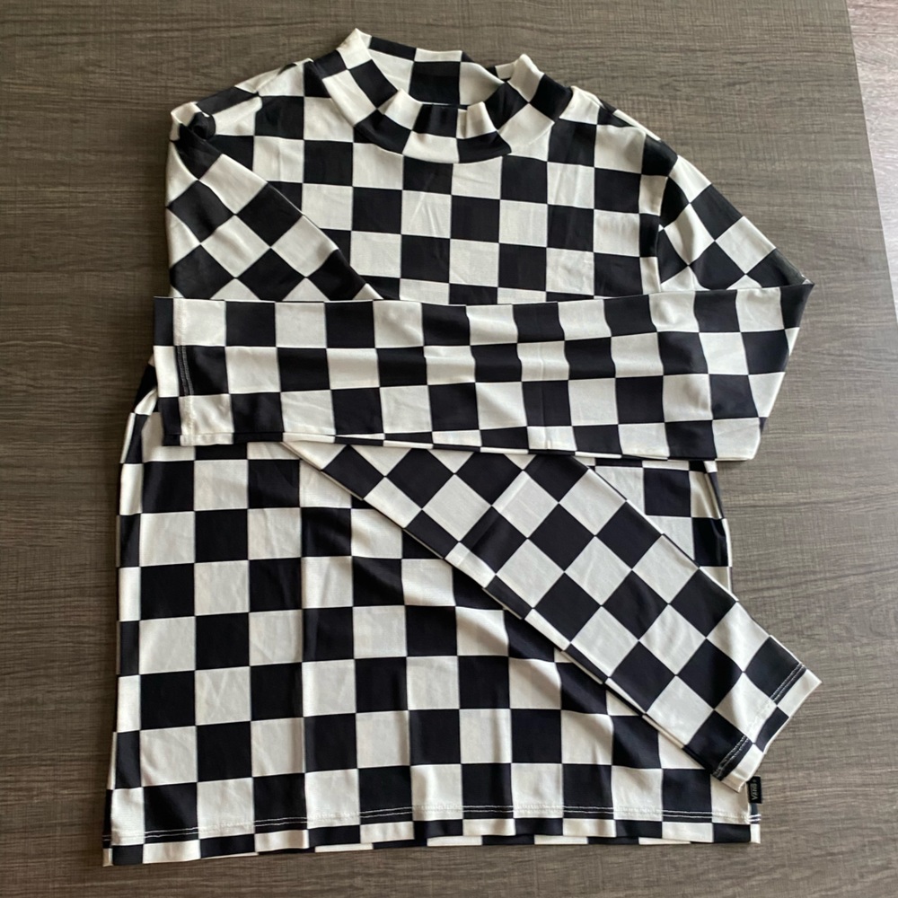 checkerboard mesh long sleeve t-shirt